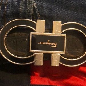 Meet your Posher, Damien